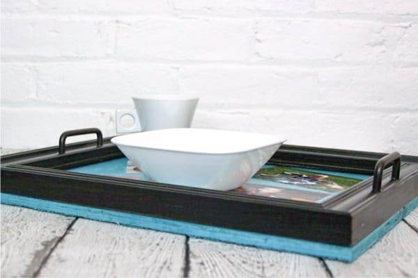 Comment j'ai fabriqué ma propre table à plateau pour économiser de l'argent