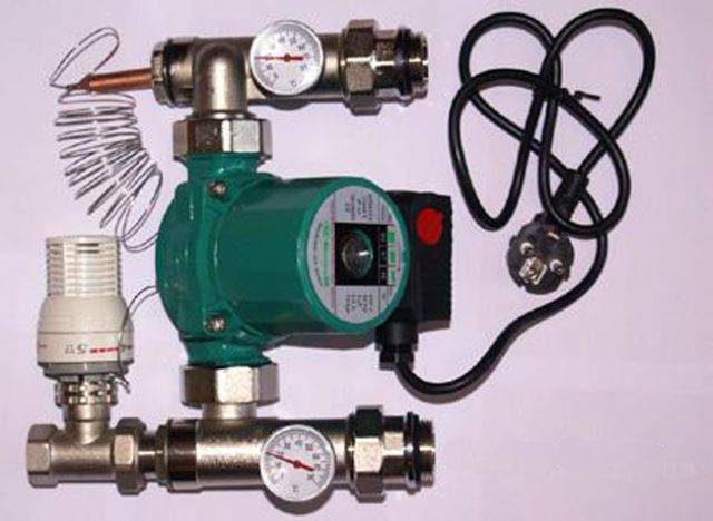 Mélangeur pour chauffage au sol : qu'est-ce qu'un collecteur et comment le raccorder correctement ?