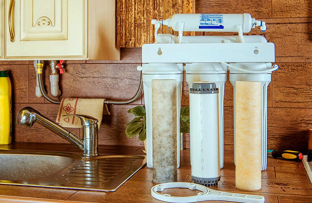 Classement des filtres à eau pour le lavage : classement des meilleurs modèles et guide de sélection