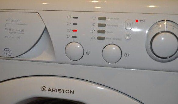 Erreurs de la machine à laver Ariston : décodage des codes d'erreur + conseils de réparation