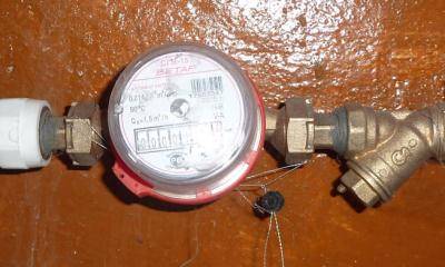 Règles et procédure d'installation des compteurs d'eau: comment installer et sceller correctement