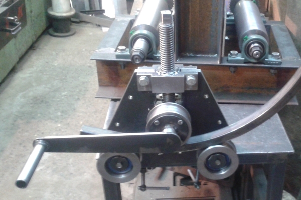 Comment plier un tuyau profilé de vos propres mains sans outils spéciaux