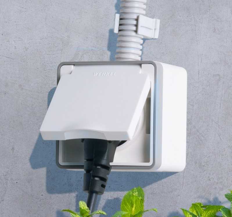 Prise avec interrupteur dans un boîtier : comment connecter une prise avec un interrupteur