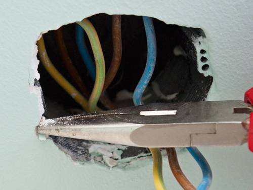 Exigences et caractéristiques de l'installation de prises et d'interrupteurs dans l'appartement