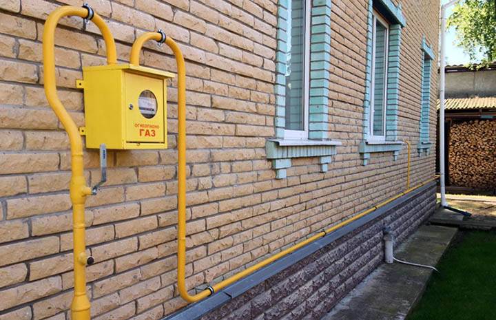 Raccordement du gaz à une maison privée: installation et mise en service de systèmes d'alimentation en gaz