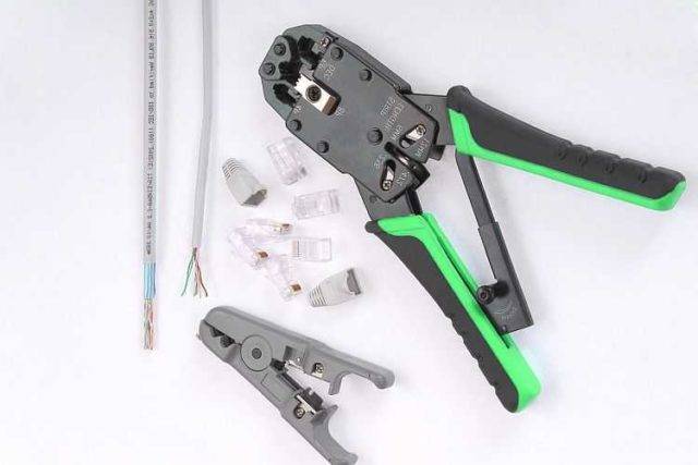 Comment sertir un câble Internet RJ-45 de vos propres mains: méthodes + instructions pour sertir un connecteur Internet