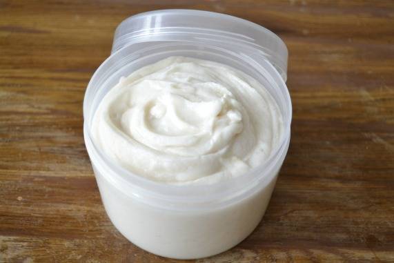 Comment faire un liquide vaisselle naturel efficace avec vos propres mains