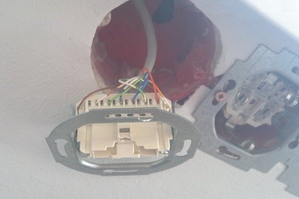 Comment connecter une prise pour Internet: normes et schémas