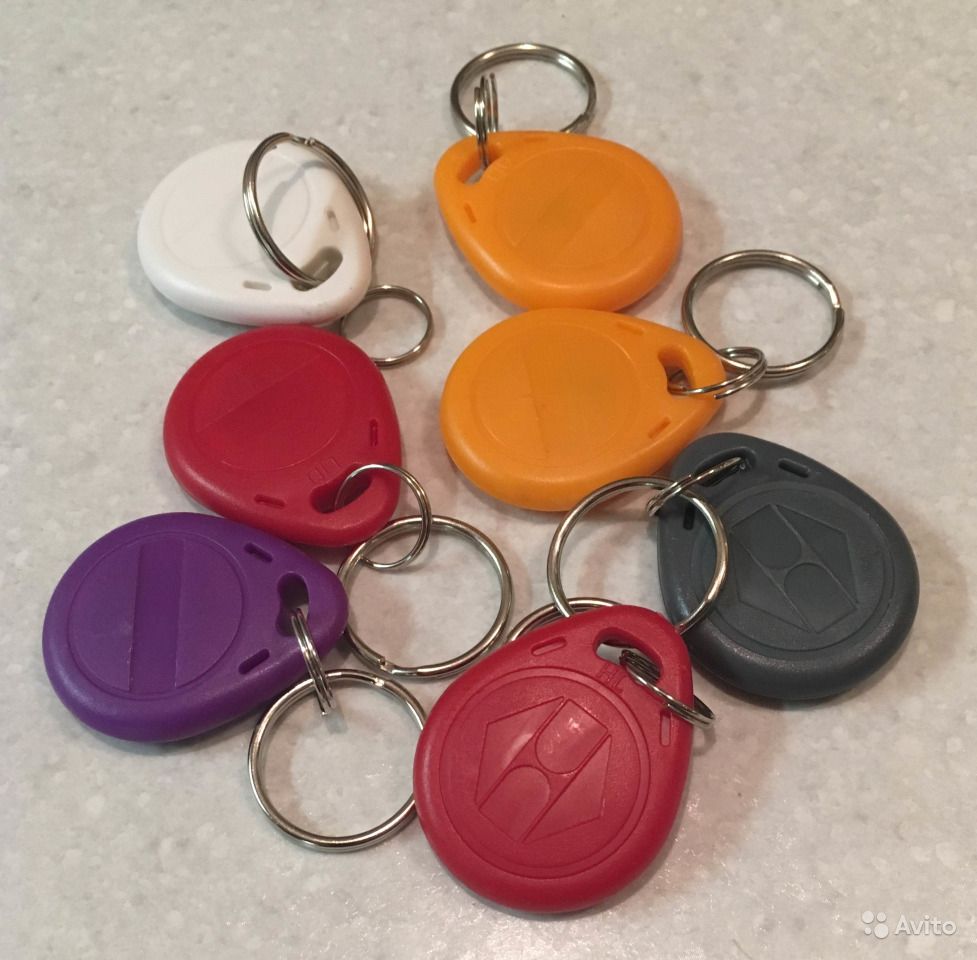 Qu'y a-t-il à l'intérieur de l'interphone ? nous étudions l'appareil et le schéma de connexion