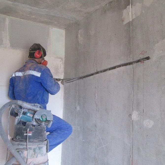 Comment rainurer les murs pour le câblage et les prises - murs porteurs et portails, cisailles et distances