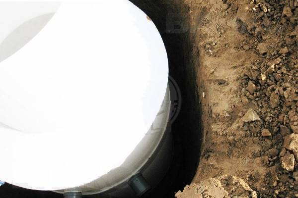 Vue d'ensemble de la fosse septique "Cèdre": dispositif, principe de fonctionnement, avantages et inconvénients