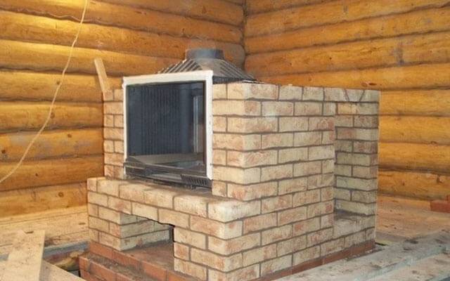 Installation de cheminées et poêles à bois