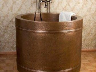 Baignoires assises pour petites salles de bain : types, appareil + comment choisir la bonne