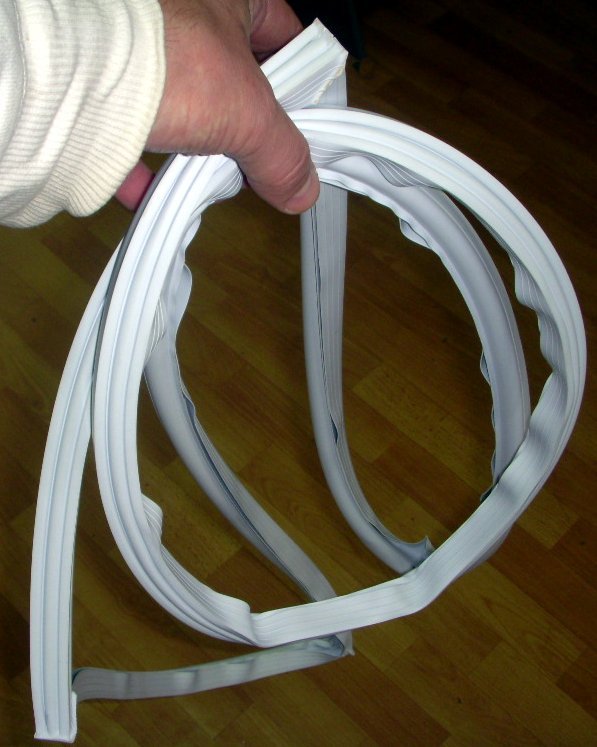 Joint de réfrigérateur : règles pour choisir et remplacer la gomme à sceller