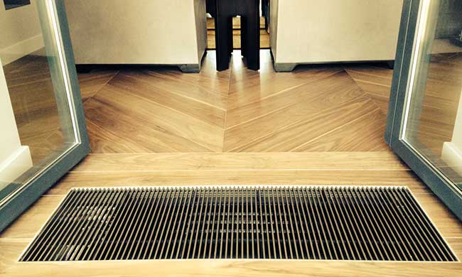 Installation indépendante de convecteurs au sol