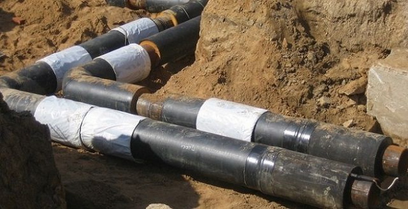 Nous choisissons un appareil de chauffage pour les tuyaux: lequel est le meilleur pour l'approvisionnement en eau et lequel est pour les égouts et le chauffage