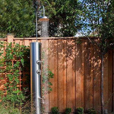 Construction d'une cabine de douche en bois pour une résidence d'été: instructions pas à pas tirées de l'expérience personnelle