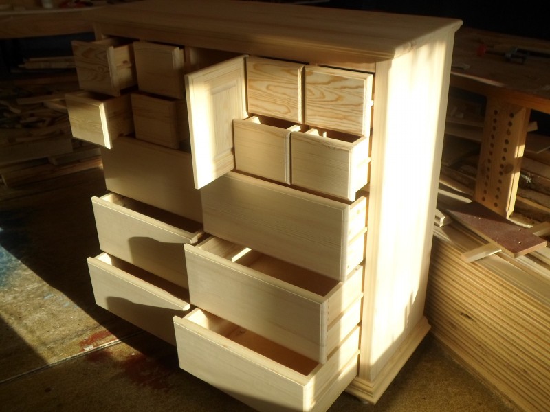 Comment faire un lit de ses propres mains: une sélection d'idées + des instructions maison