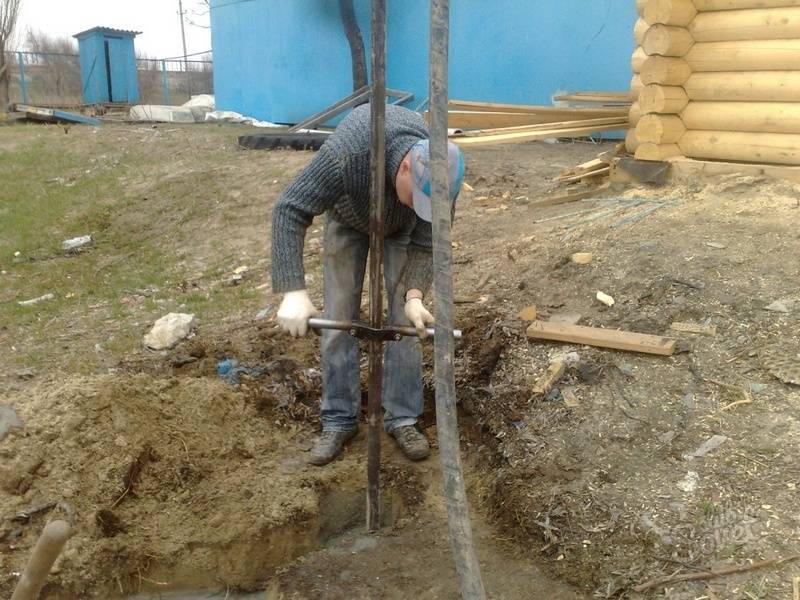 Comment forer un puits de vos propres mains: nous forons nous-mêmes