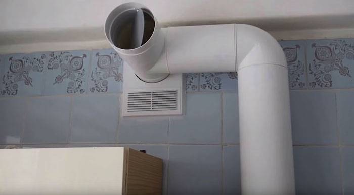 Comment les conduits d'air sont installés : installation de conduits de ventilation flexibles et rigides