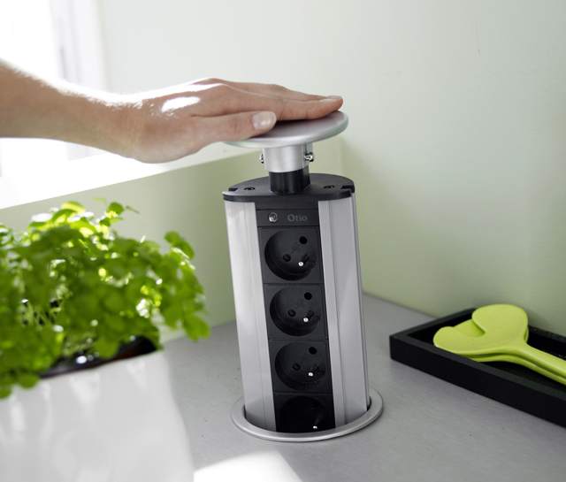 Prises dans le comptoir de la cuisine (20 photos): caractéristiques des modèles de cuisine intégrés. caractéristiques des blocs intégrés. pose de douilles à mortaiser