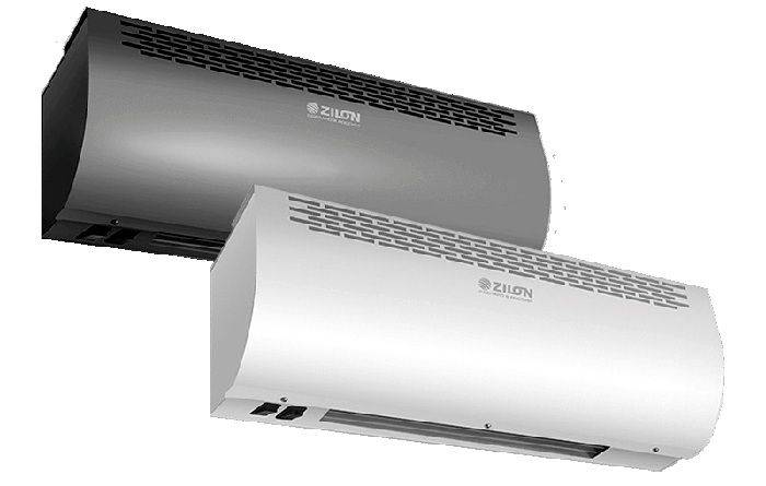 Sélection et installation d'un rideau thermique sur la porte d'entrée