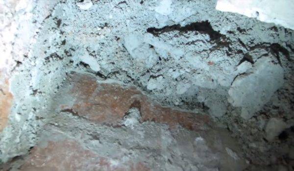 Est-il possible de percer un conduit de ventilation et de modifier la conception du puits de ventilation ?