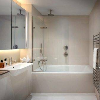 Baignoires assises pour petites salles de bain : types, appareil + comment choisir la bonne