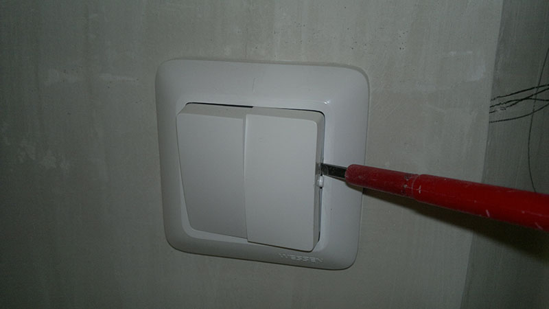 Comment démonter un interrupteur pour réparation ou remplacement