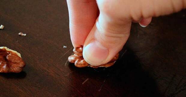 Comment enlever les rayures sur les meubles polis ?