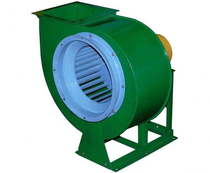 Comment la hotte est disposée dans le garage: schémas populaires et technologie pour un bon agencement