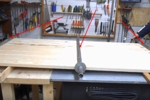 Cintre de sol en bois DIY : idées créatives + instructions de montage