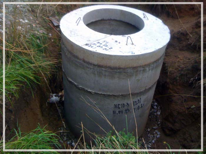 Comment fabriquer soi-même un caisson pour un puits: la construction de structures en béton et en métal