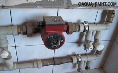 Deux options pour la pompe de circulation raccordée : des conseils professionnels