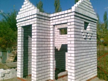 Douche de jardin à faire soi-même: caractéristiques technologiques et principales étapes de construction