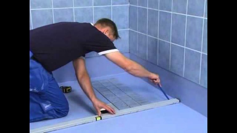 Comment imperméabiliser une salle de bain avant de carreler
