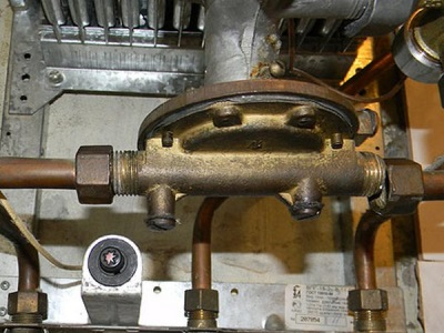 Installation de colonne de gaz à faire soi-même - règles d'installation, de connexion