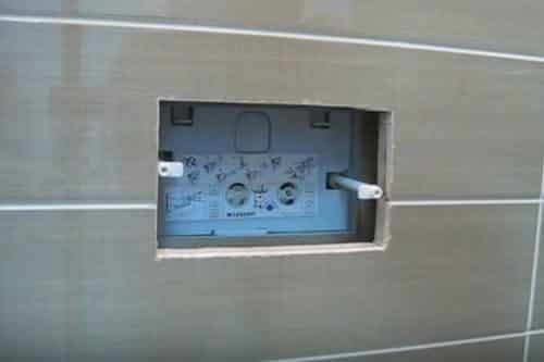 Comment réparer une installation de toilettes : pannes courantes et comment les réparer