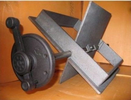 Amortisseur de cheminée: caractéristiques d'installation + un exemple d'autoproduction