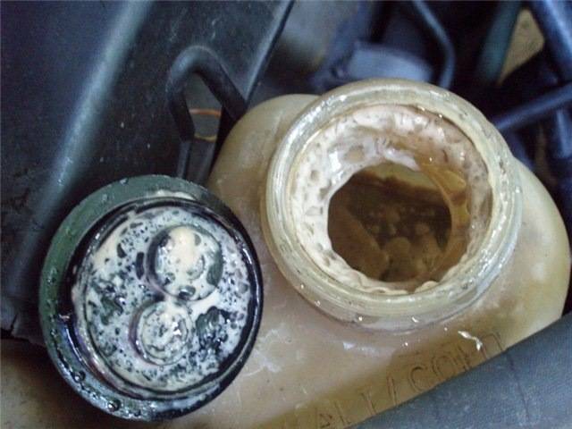 L'eau fuit de la chaudière ? Découvrons les raisons !