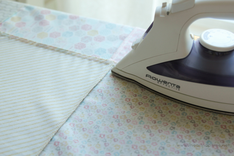 7 façons de plier soigneusement le couvre-lit hors du lit la nuit