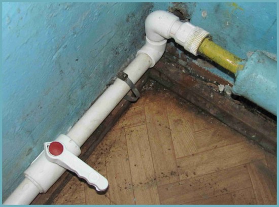 Façons de connecter des tuyaux en plastique au métal: une analyse des 2 meilleures méthodes