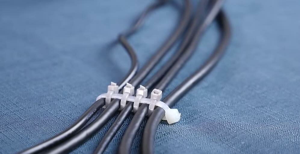 13 utilisations inhabituelles des serre-câbles