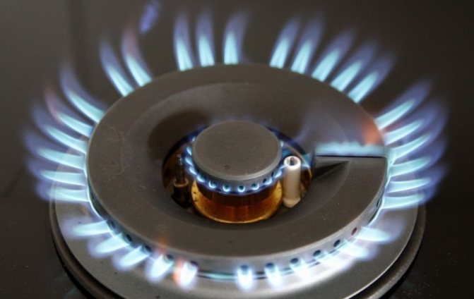 Pourquoi un réchaud à gaz avec une bonbonne de propane fume : principales pannes et recommandations d'élimination