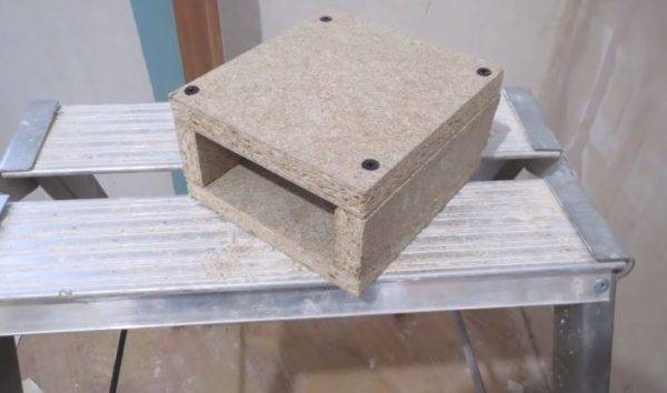 Est-il possible de percer un conduit de ventilation et de modifier la conception du puits de ventilation ?