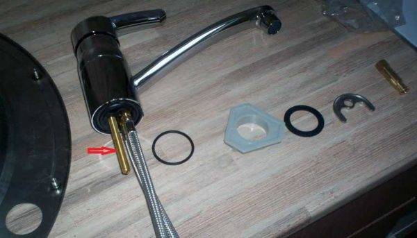 Comment installer un robinet sur un évier: une analyse détaillée de la technologie d'installation