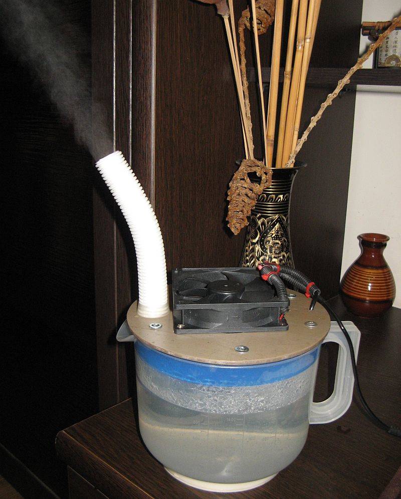 Humidificateur à faire soi-même : comment le fabriquer soi-même à partir d'une bouteille en plastique de 5 litres chez soi ?