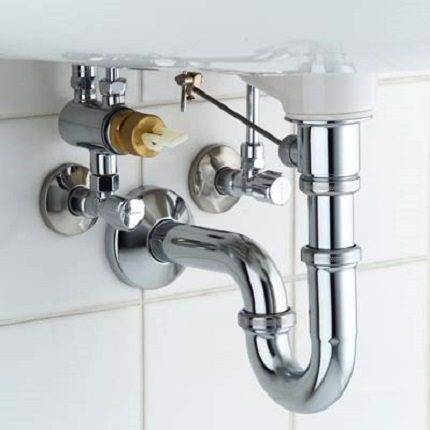 Valve inférieure pour l'évier: instructions d'installation vidéo à faire soi-même, caractéristiques des produits pour le lavabo, avec trop-plein, sans, prix, photo