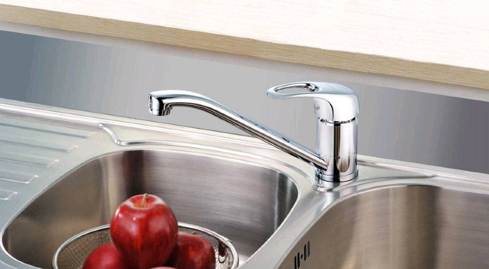 Comment choisir le bon robinet de cuisine : classement des fabricants, conseils et avis