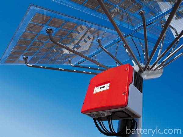 Onduleur solaire hybride : types, aperçu des meilleurs modèles + caractéristiques de connexion